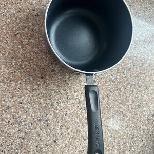 Black Saucepan